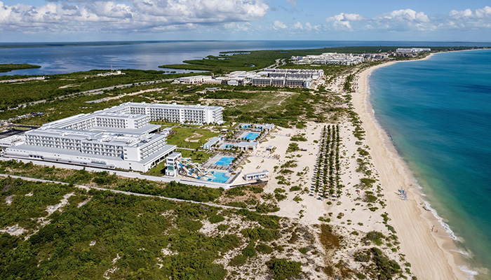RIU Latino Costa Mujeres